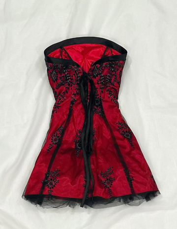 Black Appliques A Line Strapless Black Tulle Burgundy Satin Short Homecoming Dress Birthday Dress Outfits HZ1023